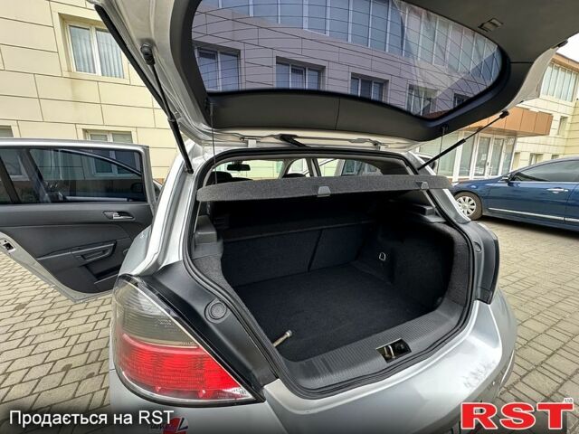 Серый Опель Астра, объемом двигателя 1.6 л и пробегом 249 тыс. км за 4999 $, фото 13 на Automoto.ua