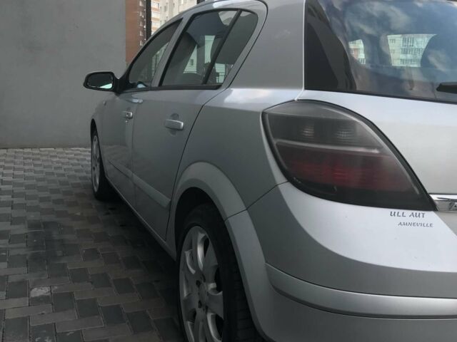 Сірий Опель Астра, об'ємом двигуна 1.7 л та пробігом 271 тис. км за 4500 $, фото 3 на Automoto.ua