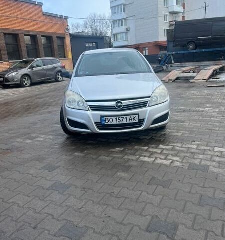 Серый Опель Астра, объемом двигателя 1.4 л и пробегом 240 тыс. км за 3299 $, фото 7 на Automoto.ua