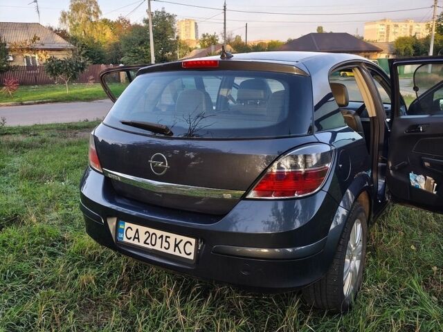 Сірий Опель Астра, об'ємом двигуна 1.6 л та пробігом 238 тис. км за 4500 $, фото 4 на Automoto.ua