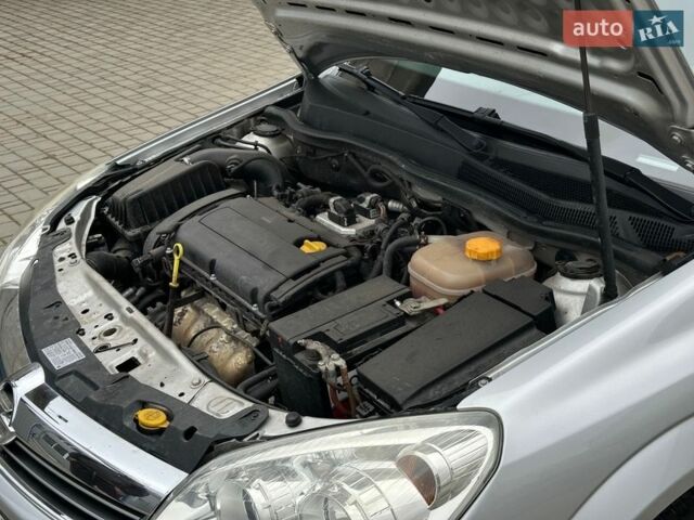 Серый Опель Астра, объемом двигателя 1.6 л и пробегом 249 тыс. км за 4999 $, фото 37 на Automoto.ua