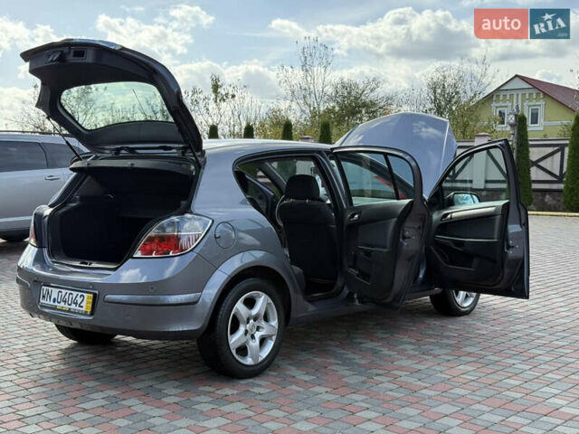 Серый Опель Астра, объемом двигателя 1.6 л и пробегом 180 тыс. км за 6750 $, фото 128 на Automoto.ua