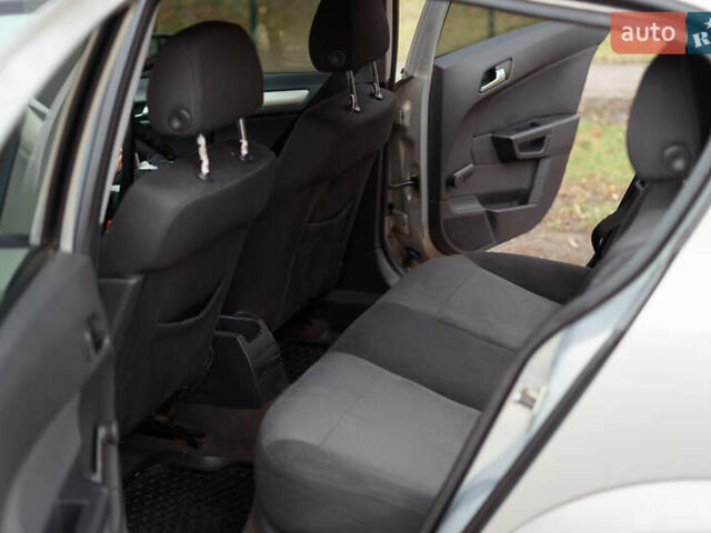 Сірий Опель Астра, об'ємом двигуна 1.6 л та пробігом 252 тис. км за 5400 $, фото 13 на Automoto.ua