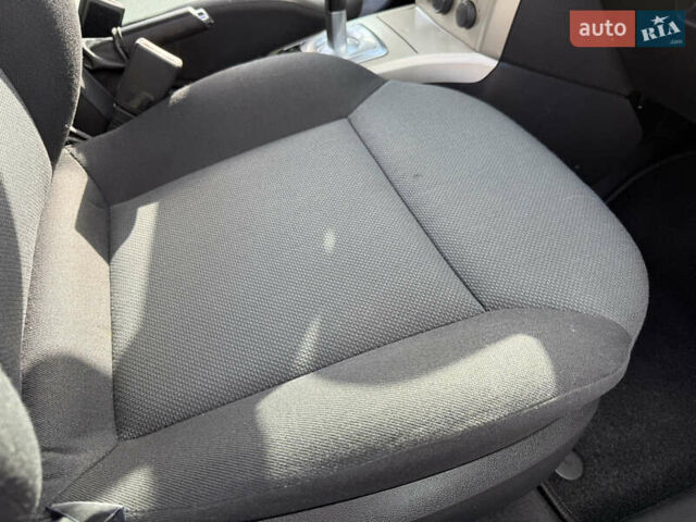 Серый Опель Астра, объемом двигателя 1.6 л и пробегом 180 тыс. км за 6750 $, фото 81 на Automoto.ua