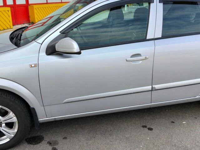 Серый Опель Астра, объемом двигателя 1.6 л и пробегом 280 тыс. км за 4500 $, фото 5 на Automoto.ua