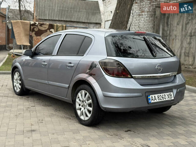 Серый Опель Астра, объемом двигателя 1.36 л и пробегом 215 тыс. км за 4800 $, фото 9 на Automoto.ua