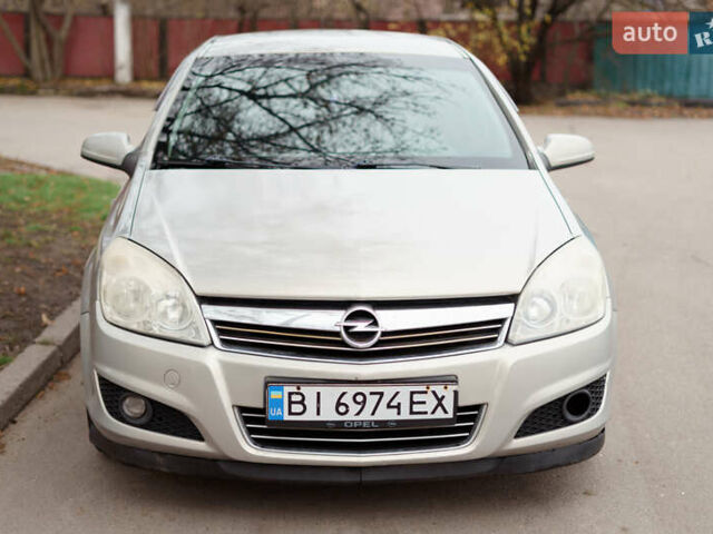 Сірий Опель Астра, об'ємом двигуна 1.6 л та пробігом 252 тис. км за 5400 $, фото 1 на Automoto.ua