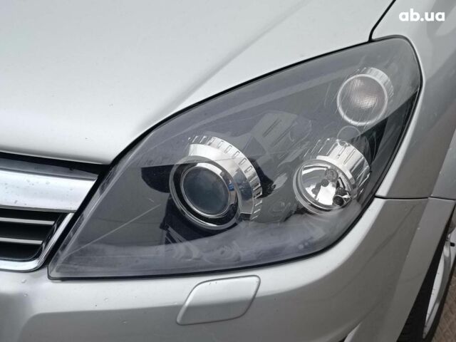 Серый Опель Астра, объемом двигателя 1.6 л и пробегом 255 тыс. км за 6490 $, фото 2 на Automoto.ua