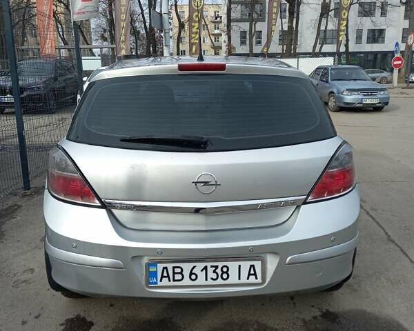 Сірий Опель Астра, об'ємом двигуна 1.6 л та пробігом 203 тис. км за 5500 $, фото 1 на Automoto.ua