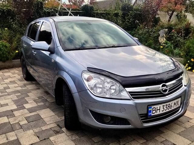 Серый Опель Астра, объемом двигателя 1.6 л и пробегом 220 тыс. км за 3750 $, фото 3 на Automoto.ua