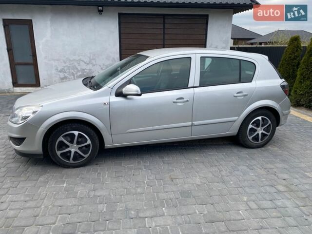 Серый Опель Астра, объемом двигателя 1.6 л и пробегом 222 тыс. км за 4700 $, фото 3 на Automoto.ua