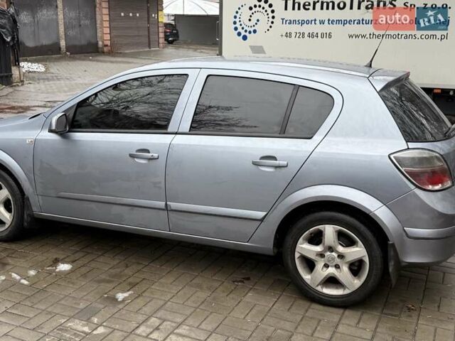 Серый Опель Астра, объемом двигателя 1.36 л и пробегом 260 тыс. км за 4500 $, фото 8 на Automoto.ua