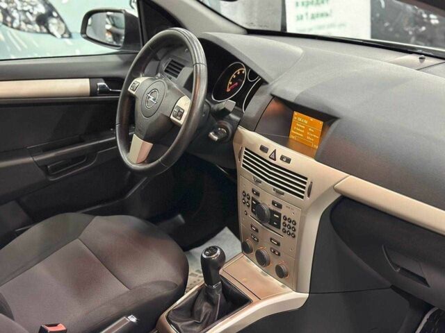 Серый Опель Астра, объемом двигателя 1.6 л и пробегом 117 тыс. км за 6999 $, фото 17 на Automoto.ua