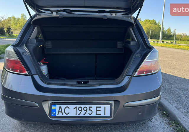 Серый Опель Астра, объемом двигателя 1.7 л и пробегом 238 тыс. км за 5200 $, фото 15 на Automoto.ua