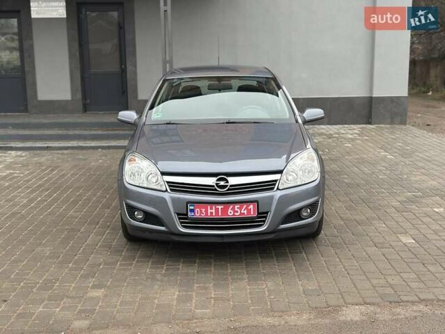 Серый Опель Астра, объемом двигателя 1.6 л и пробегом 236 тыс. км за 5499 $, фото 1 на Automoto.ua