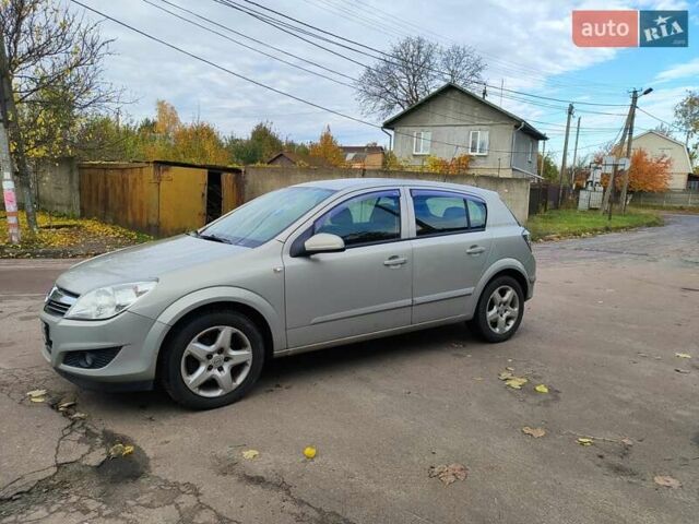 Опель Астра 2008 в Чернигове на Automoto.ua Серый Опель Астра, объемом двигателя 1.6 л и пробегом 178 тыс. км за 5300 $, фото 15 на Automoto.ua