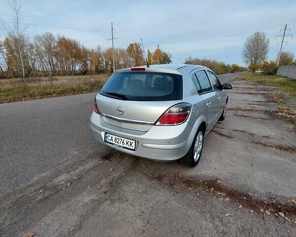 Серый Опель Астра, объемом двигателя 1.6 л и пробегом 223 тыс. км за 5600 $, фото 51 на Automoto.ua