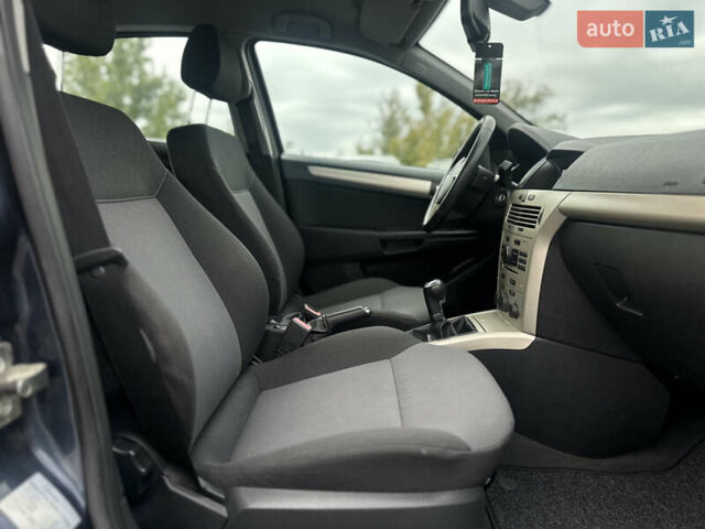 Сірий Опель Астра, об'ємом двигуна 1.6 л та пробігом 215 тис. км за 5800 $, фото 46 на Automoto.ua