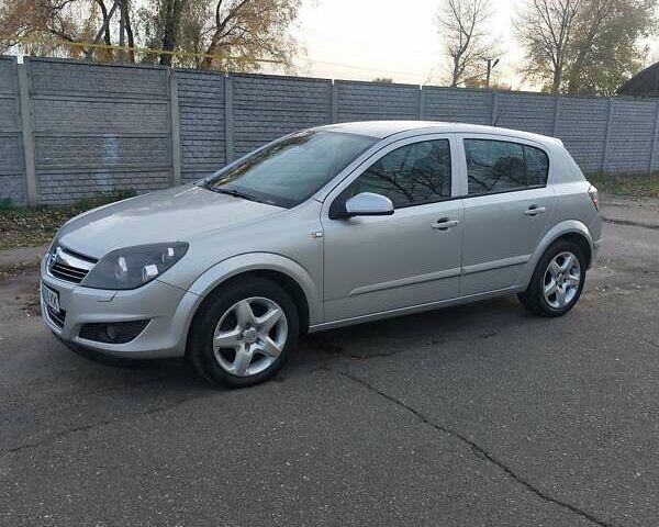 Серый Опель Астра, объемом двигателя 1.6 л и пробегом 223 тыс. км за 5600 $, фото 8 на Automoto.ua