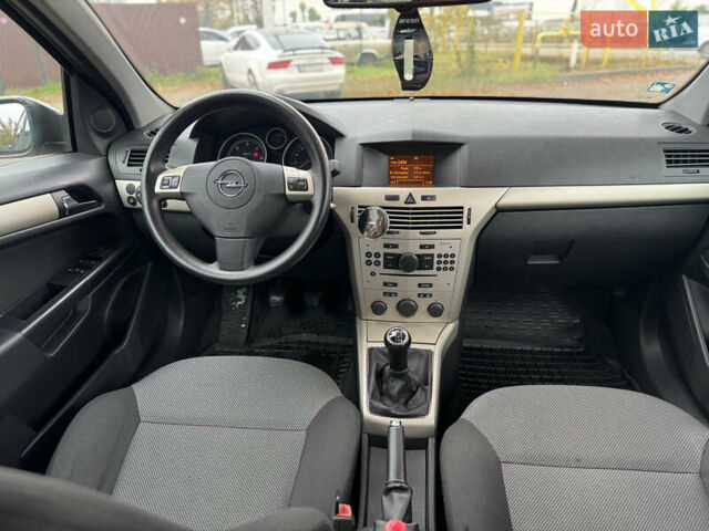 Опель Астра 2008 в Виннице на Automoto.ua Серый Опель Астра, объемом двигателя 1.7 л и пробегом 286 тыс. км за 5199 $, фото 24 на Automoto.ua