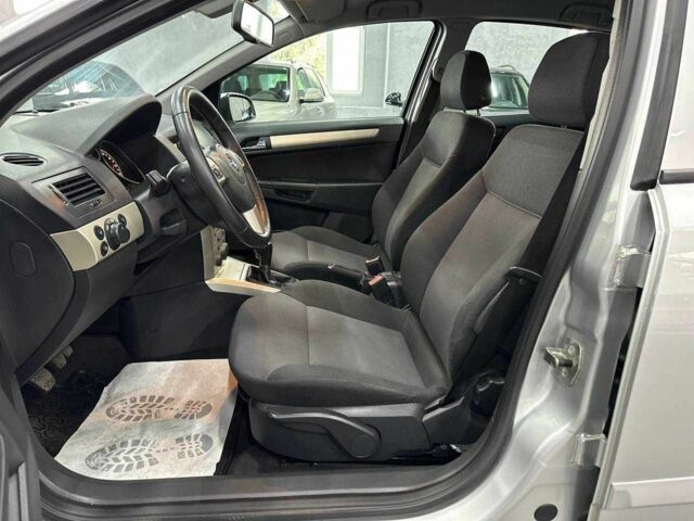 Серый Опель Астра, объемом двигателя 1.6 л и пробегом 117 тыс. км за 6999 $, фото 11 на Automoto.ua