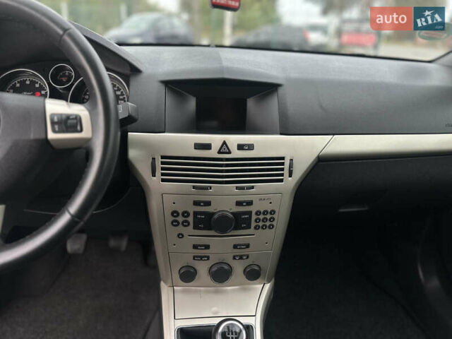 Сірий Опель Астра, об'ємом двигуна 1.6 л та пробігом 215 тис. км за 5800 $, фото 33 на Automoto.ua