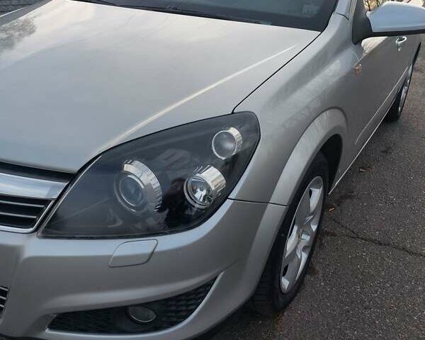 Серый Опель Астра, объемом двигателя 1.6 л и пробегом 223 тыс. км за 5600 $, фото 17 на Automoto.ua