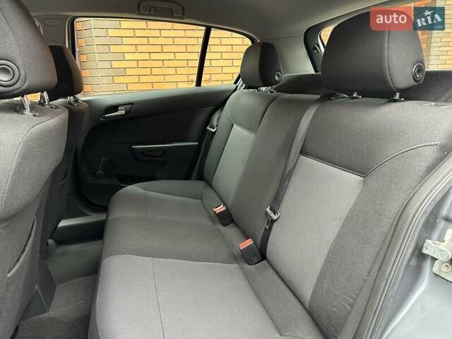 Серый Опель Астра, объемом двигателя 1.6 л и пробегом 236 тыс. км за 5499 $, фото 22 на Automoto.ua