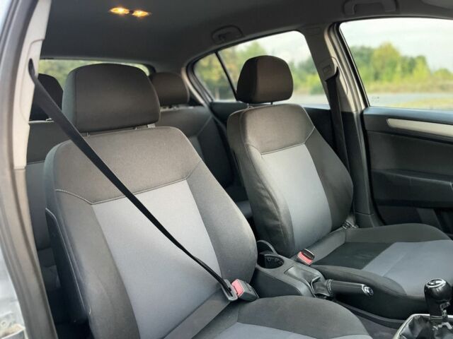 Сірий Опель Астра, об'ємом двигуна 1.6 л та пробігом 236 тис. км за 4200 $, фото 23 на Automoto.ua