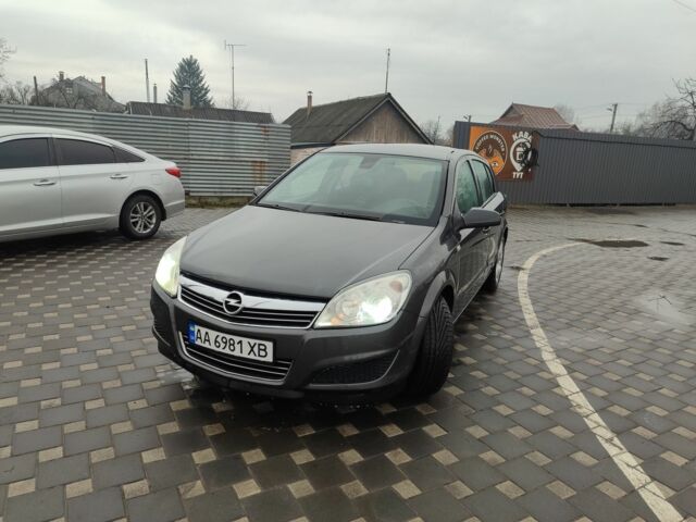 Сірий Опель Астра, об'ємом двигуна 1.2 л та пробігом 280 тис. км за 4300 $, фото 1 на Automoto.ua