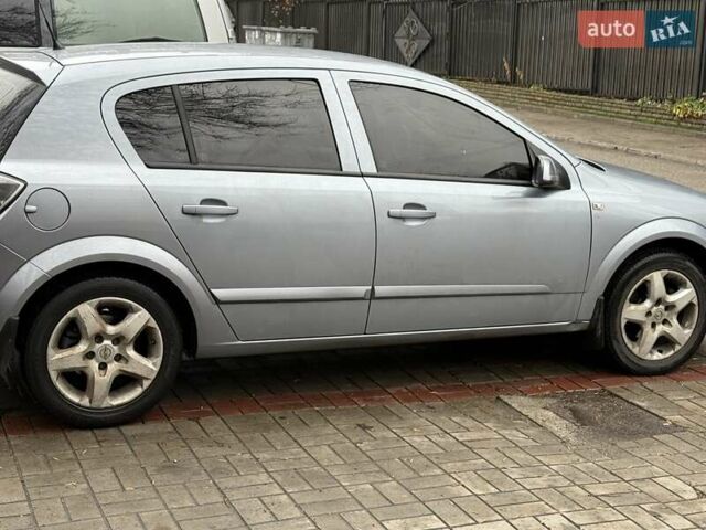 Серый Опель Астра, объемом двигателя 1.36 л и пробегом 260 тыс. км за 4500 $, фото 3 на Automoto.ua