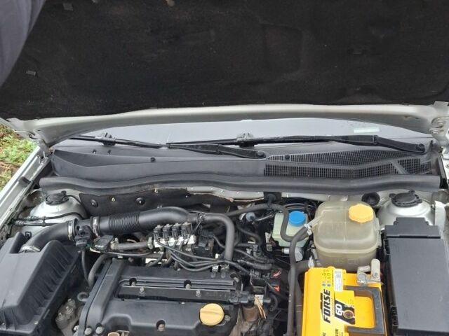 Сірий Опель Астра, об'ємом двигуна 1.4 л та пробігом 250 тис. км за 3700 $, фото 6 на Automoto.ua