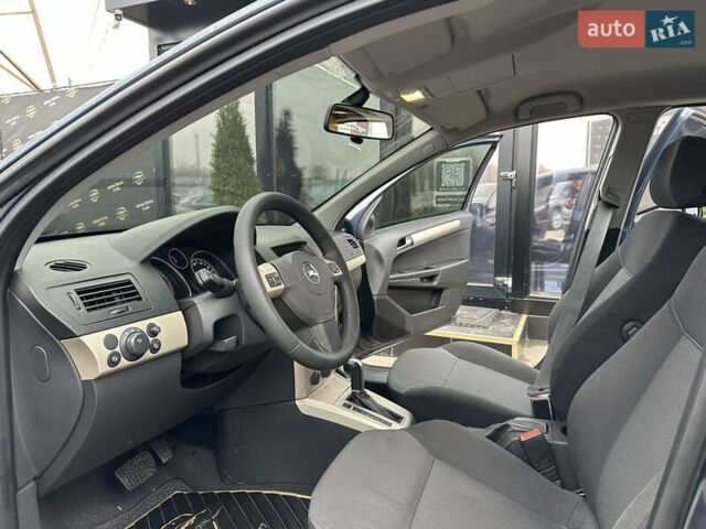 Серый Опель Астра, объемом двигателя 1.8 л и пробегом 230 тыс. км за 6900 $, фото 12 на Automoto.ua