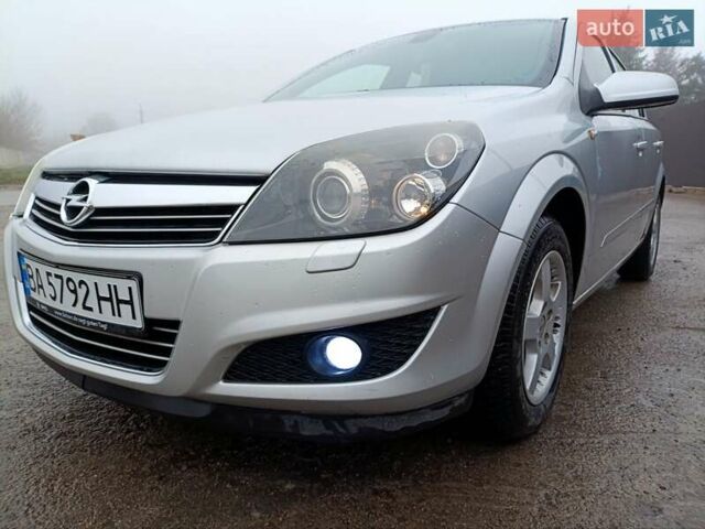 Сірий Опель Астра, об'ємом двигуна 1.6 л та пробігом 180 тис. км за 5700 $, фото 16 на Automoto.ua