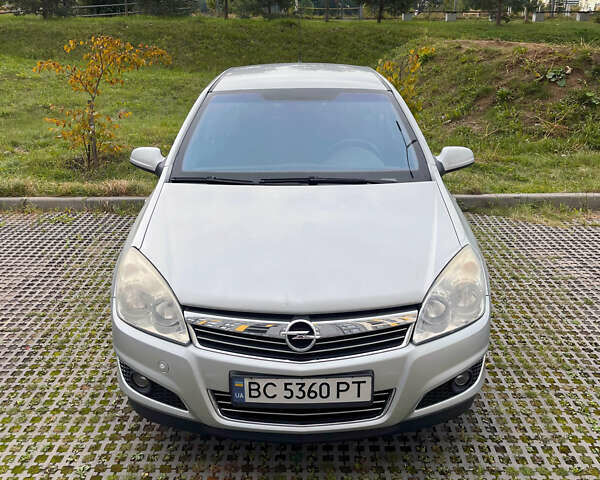 Сірий Опель Астра, об'ємом двигуна 1.6 л та пробігом 189 тис. км за 5100 $, фото 1 на Automoto.ua