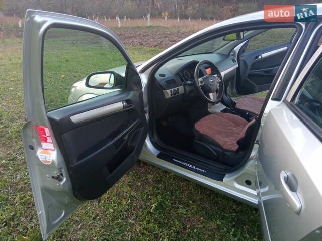 Сірий Опель Астра, об'ємом двигуна 1.6 л та пробігом 229 тис. км за 4400 $, фото 7 на Automoto.ua