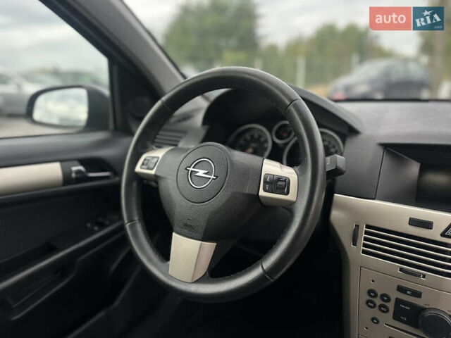Сірий Опель Астра, об'ємом двигуна 1.6 л та пробігом 215 тис. км за 5800 $, фото 49 на Automoto.ua