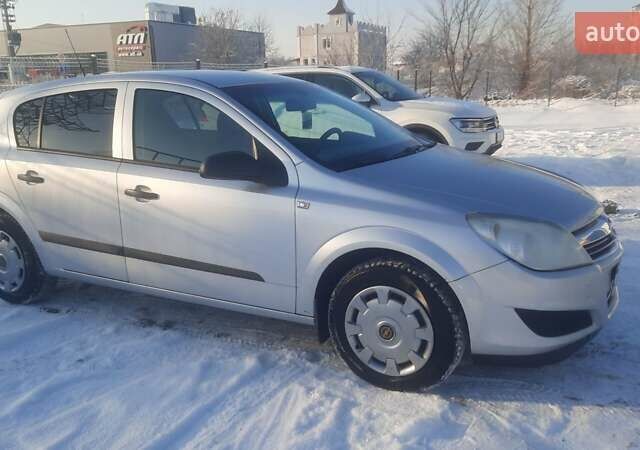 Сірий Опель Астра, об'ємом двигуна 1.36 л та пробігом 220 тис. км за 4300 $, фото 7 на Automoto.ua