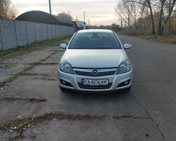 Серый Опель Астра, объемом двигателя 1.6 л и пробегом 223 тыс. км за 5600 $, фото 15 на Automoto.ua