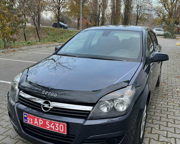 Серый Опель Астра, объемом двигателя 1.6 л и пробегом 207 тыс. км за 5800 $, фото 42 на Automoto.ua