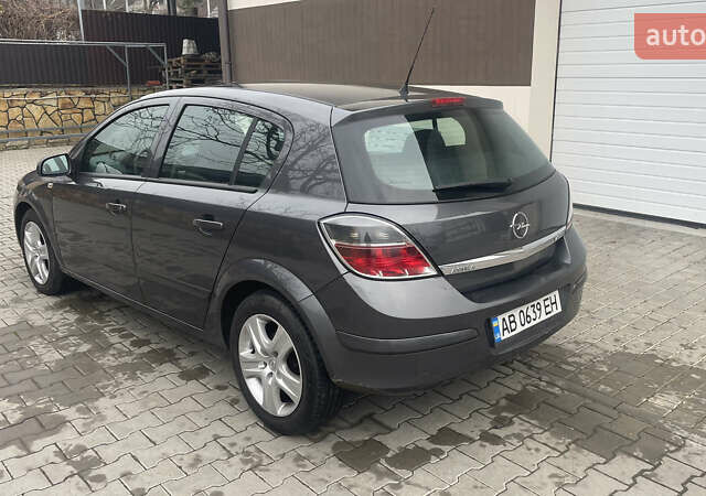 Серый Опель Астра, объемом двигателя 1.7 л и пробегом 285 тыс. км за 5399 $, фото 12 на Automoto.ua