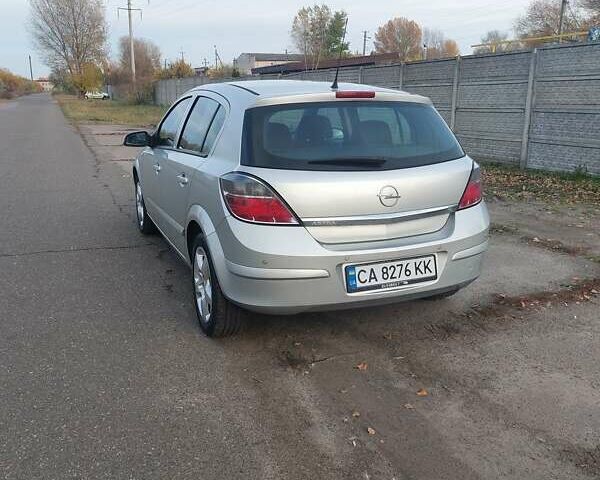 Серый Опель Астра, объемом двигателя 1.6 л и пробегом 223 тыс. км за 5600 $, фото 7 на Automoto.ua