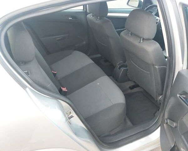 Серый Опель Астра, объемом двигателя 1.6 л и пробегом 223 тыс. км за 5600 $, фото 34 на Automoto.ua