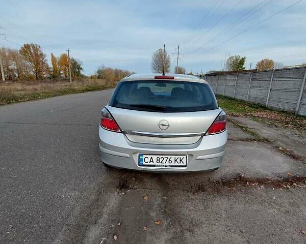 Серый Опель Астра, объемом двигателя 1.6 л и пробегом 223 тыс. км за 5600 $, фото 50 на Automoto.ua