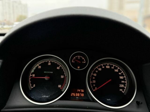 Сірий Опель Астра, об'ємом двигуна 1.3 л та пробігом 254 тис. км за 2750 $, фото 10 на Automoto.ua