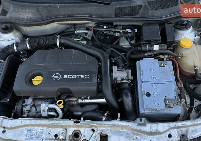 Серый Опель Астра, объемом двигателя 1.69 л и пробегом 334 тыс. км за 3650 $, фото 12 на Automoto.ua