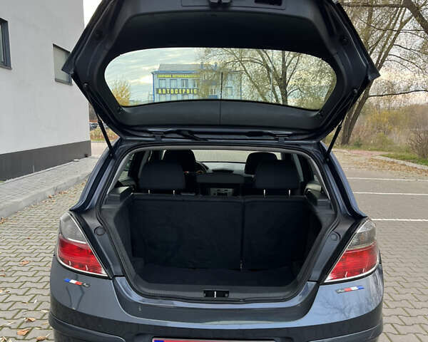 Серый Опель Астра, объемом двигателя 1.6 л и пробегом 207 тыс. км за 5800 $, фото 33 на Automoto.ua