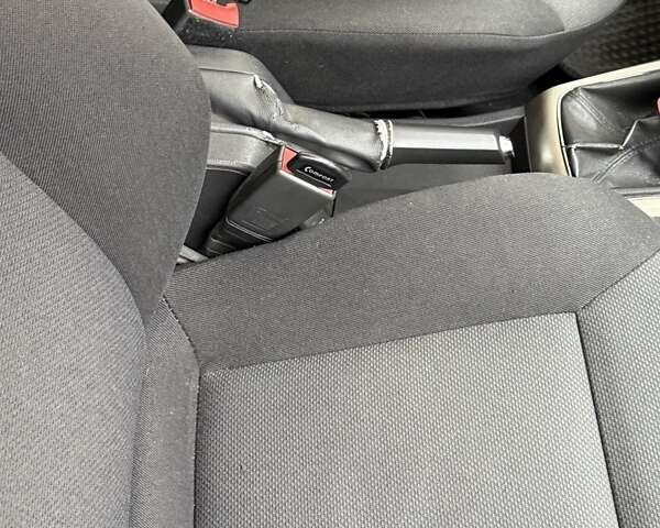 Серый Опель Астра, объемом двигателя 1.36 л и пробегом 260 тыс. км за 4500 $, фото 39 на Automoto.ua