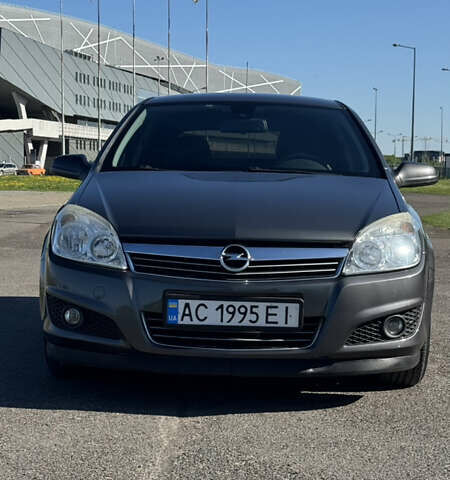 Серый Опель Астра, объемом двигателя 1.7 л и пробегом 238 тыс. км за 5200 $, фото 17 на Automoto.ua