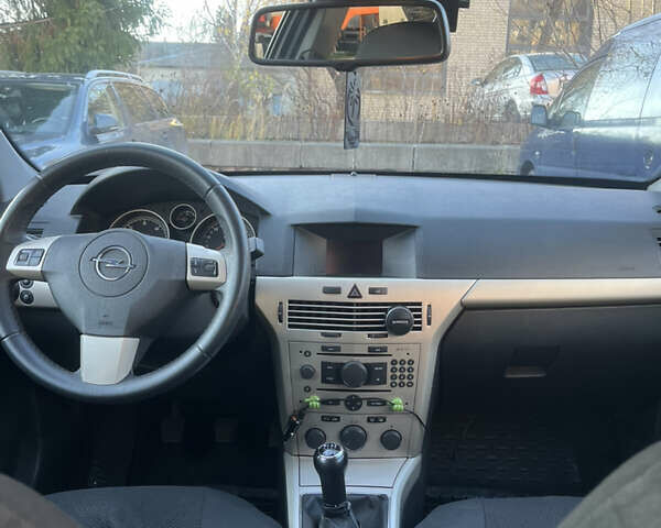 Сірий Опель Астра, об'ємом двигуна 1.7 л та пробігом 310 тис. км за 5000 $, фото 10 на Automoto.ua